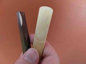 dry reed causes airy sound